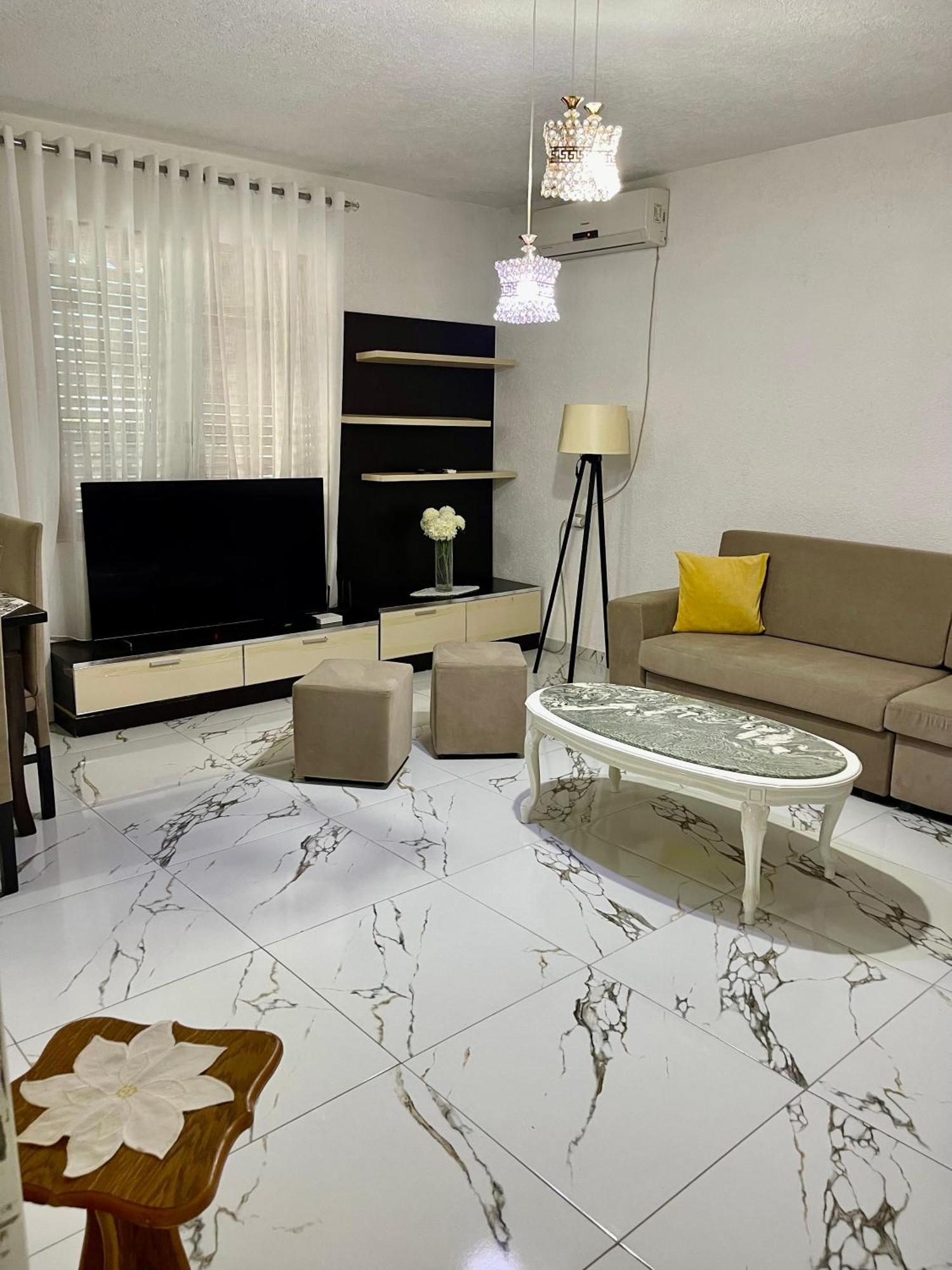 Guest House Dea Vlorë Εξωτερικό φωτογραφία