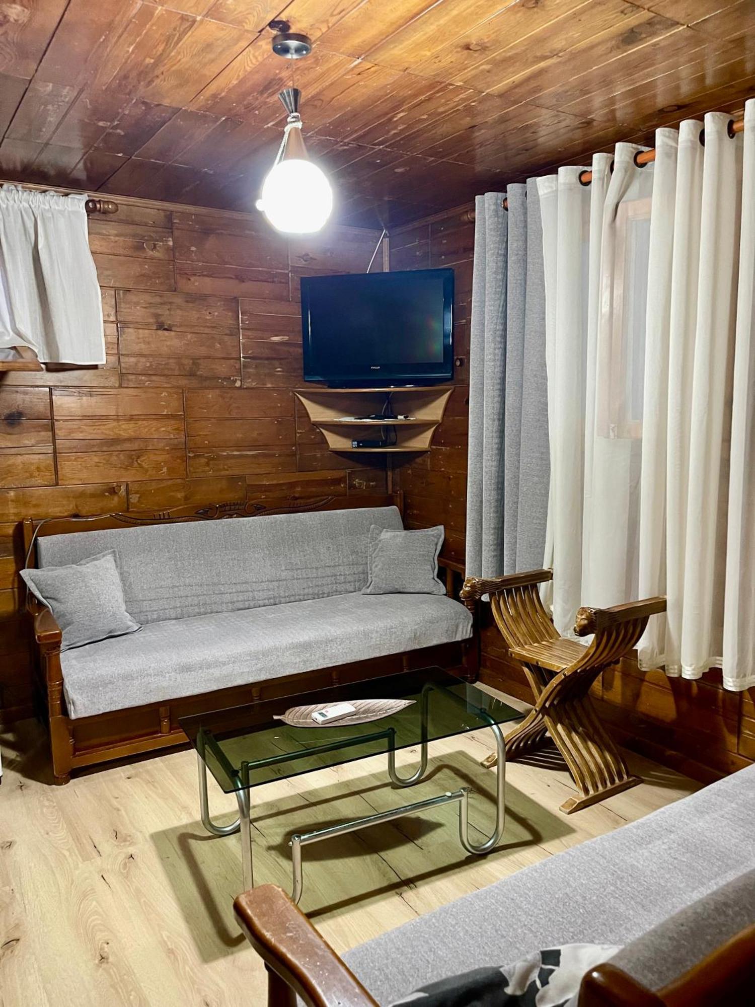 Guest House Dea Vlorë Εξωτερικό φωτογραφία