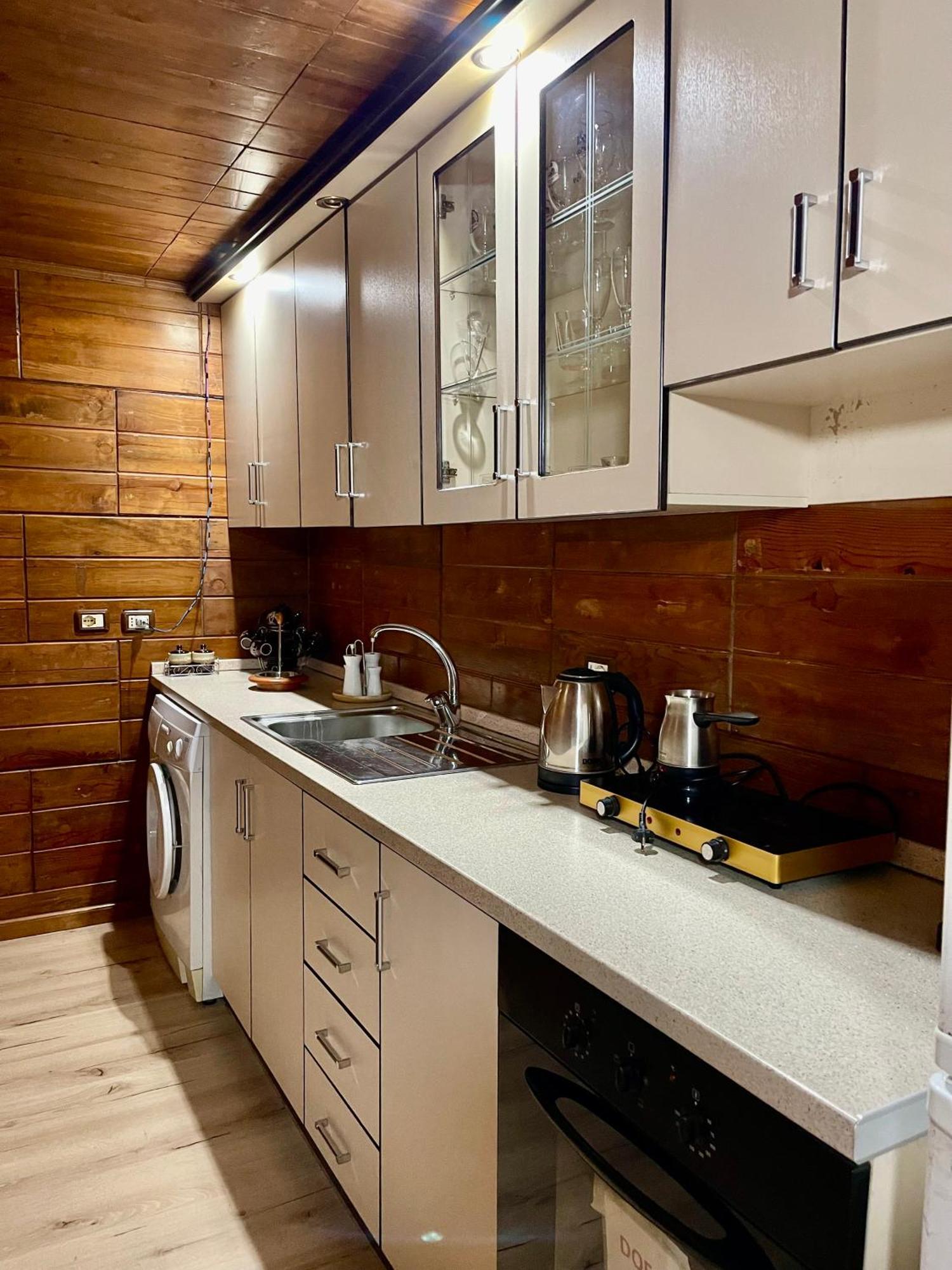 Guest House Dea Vlorë Εξωτερικό φωτογραφία