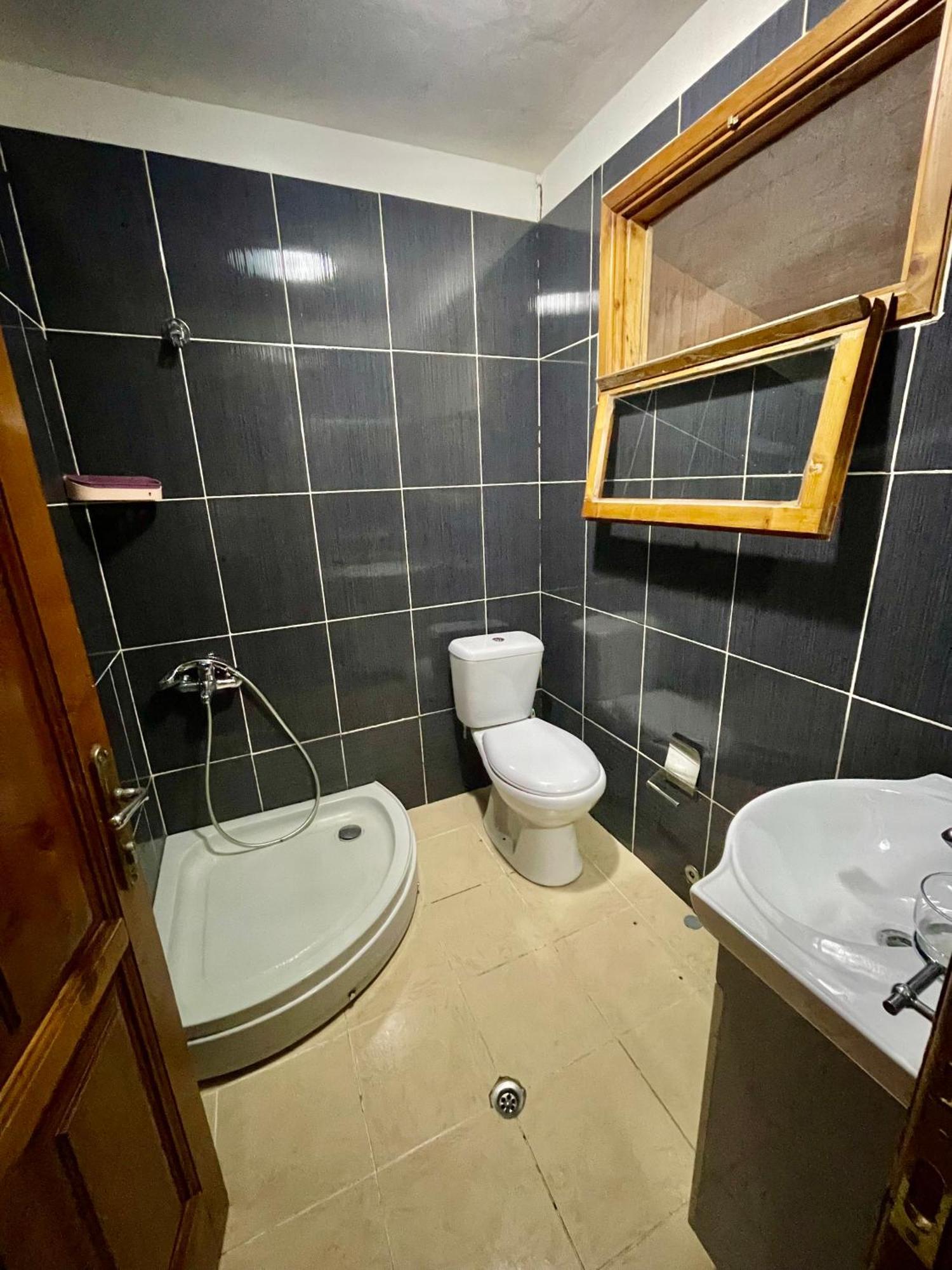 Guest House Dea Vlorë Εξωτερικό φωτογραφία